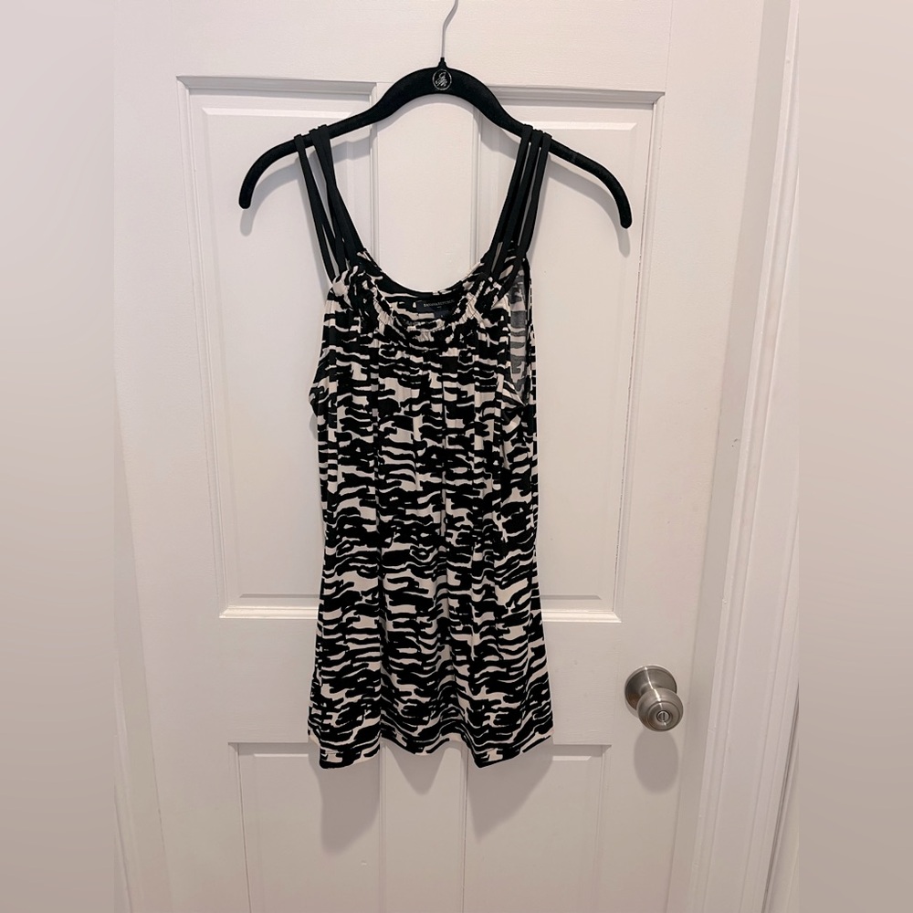 Stylish Black and White Patterned Tank Top